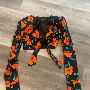 Size small Zara floral crop top